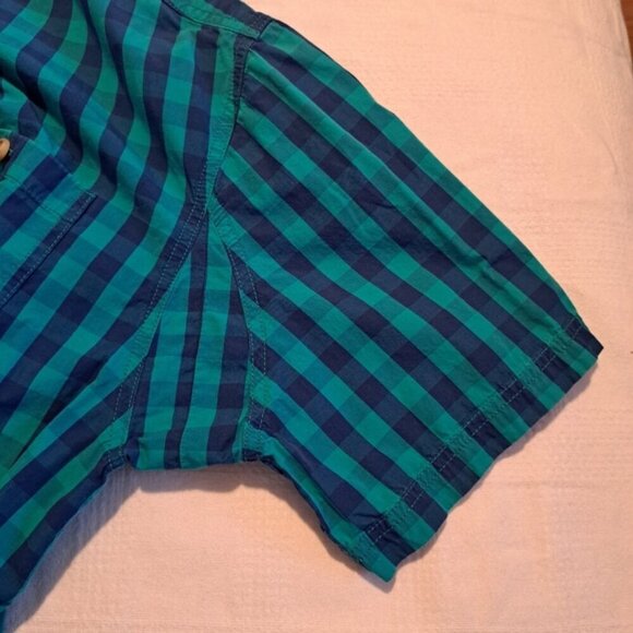 Duluth Trading Co men's size Large blue and dark teal check short sleeve shirt - Picture 5 of 6